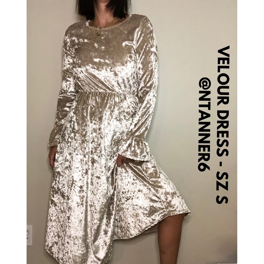 BEAUTIFUL VELOUR DRESS - Picture 3 of 4